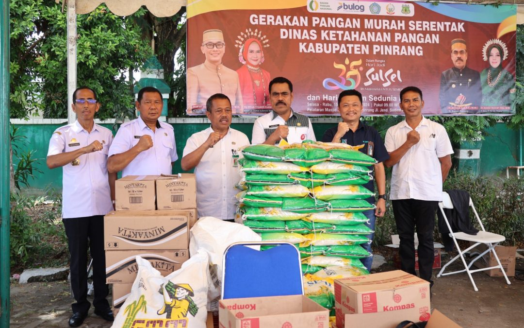 Pj. Bupati Pinrang Pantau Kegiatan Gerakan Pangan Murah di Halaman Masjid Agung Al-Munawwir