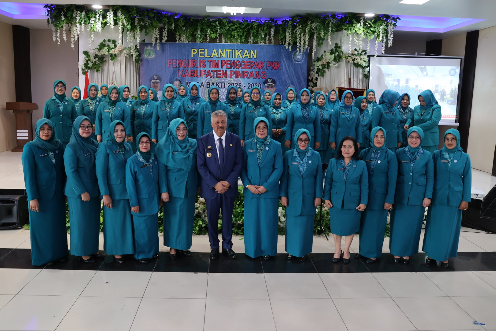 Bupati Pinrang Lantik Pengurus TP PKK Kabupaten Pinrang 2025–2030, Fokus pada Stunting dan Pemberdayaan Keluarga