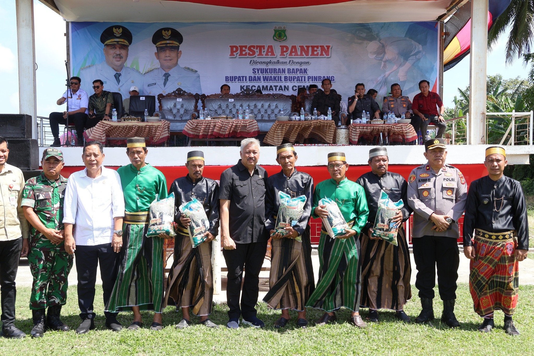 Bupati Pinrang Hadiri Pesta Panen dan Syukuran di Desa Tanra Tuo