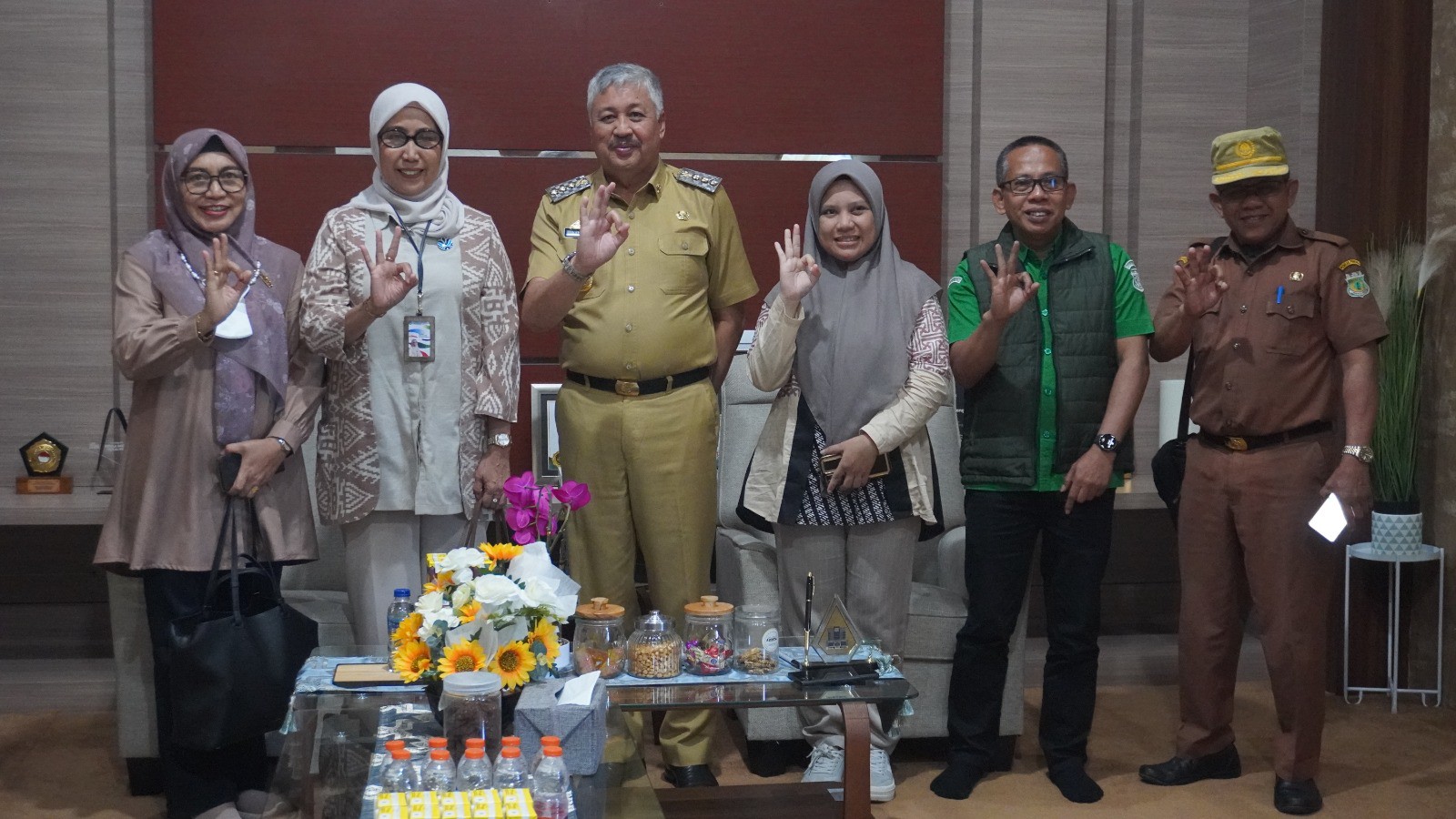 Tim Adipura 2025 Tiba di Pinrang! Bupati Irwan Beberkan Langkah Besar Menuju Kota Bersih dan Berkelanjutan!