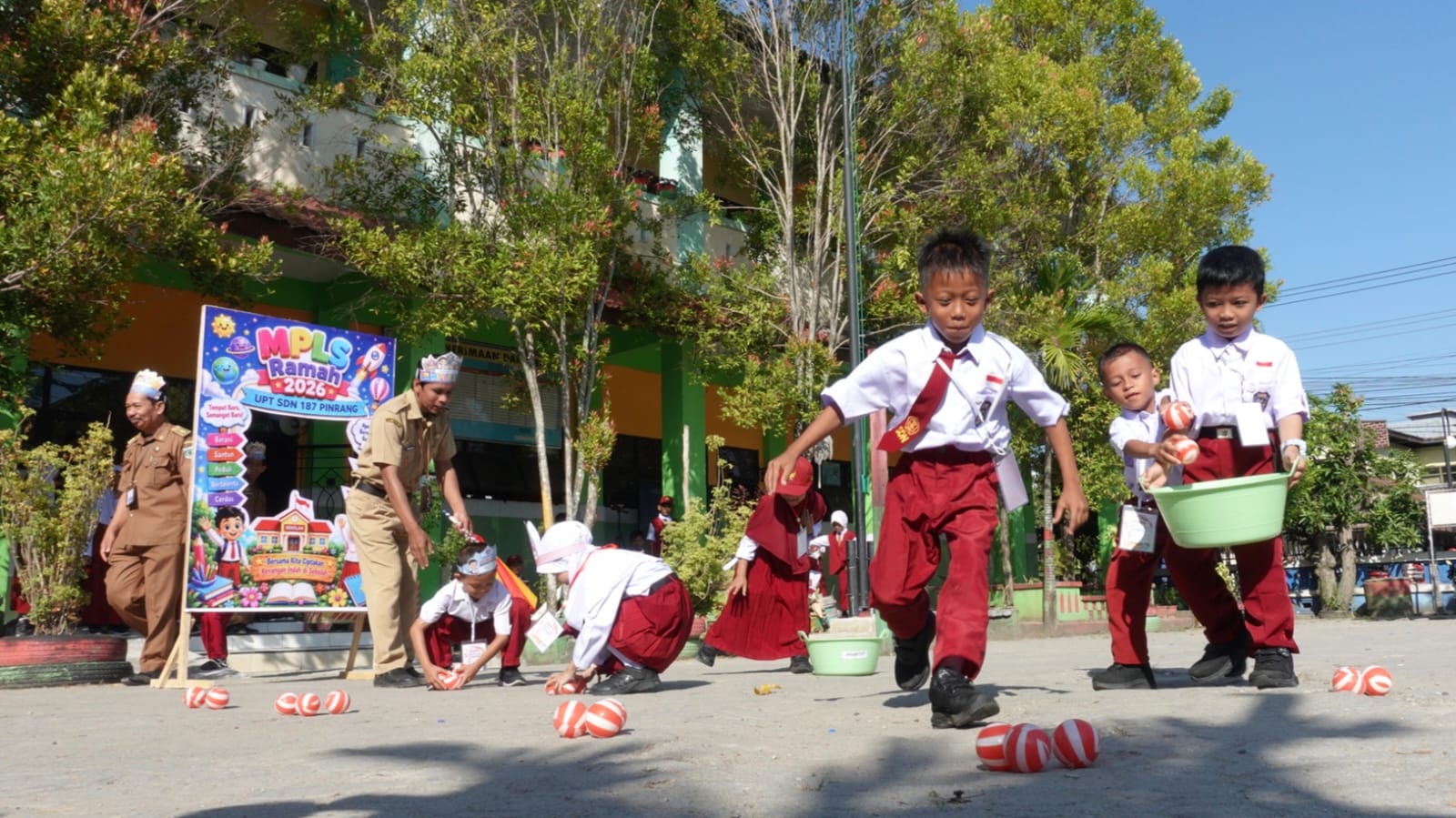 Hari Pertama MPLS, Siswa Baru UPT SDN 187 Pinrang Ikuti Games dan Pengenalan Ekstrakurikuler