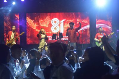 Quick Band Guncang Lasinrang Park, Warga Pinrang Bergoyang di Malam Resepsi HUT RI