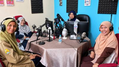 Radio SBL Jadi Ruang Belajar Jurnalistik bagi Siswa SMA Aisyiyah Boarding School Pinrang